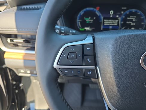 Used 2026 Toyota Grand Highlander AWD Hybrid image 19