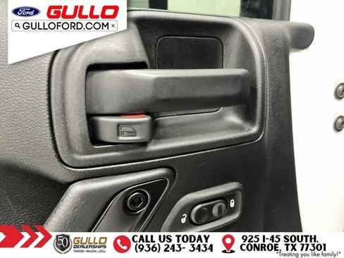 Used 2017 Jeep Wrangler Unlimited Sahara AWD/4WD image 19