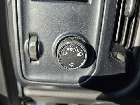 Used 2015 Chevrolet Silverado 2500 W/T AWD/4WD image 42