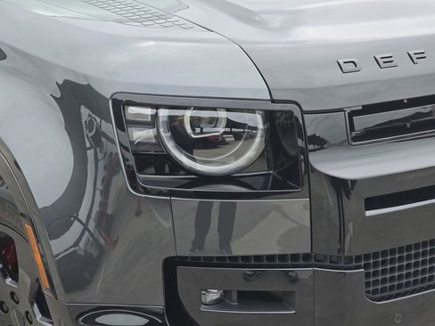 New 2026 Land Rover Defender 110 X AWD/4WD image 32