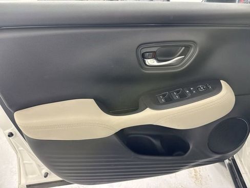 Used 2023 Honda HR-V LX image 21