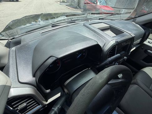 Used 2017 Ford F550 4x4 Regular Cab Super Duty image 27