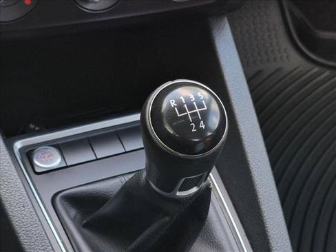 Used 2017 Volkswagen Jetta SE FWD image 14