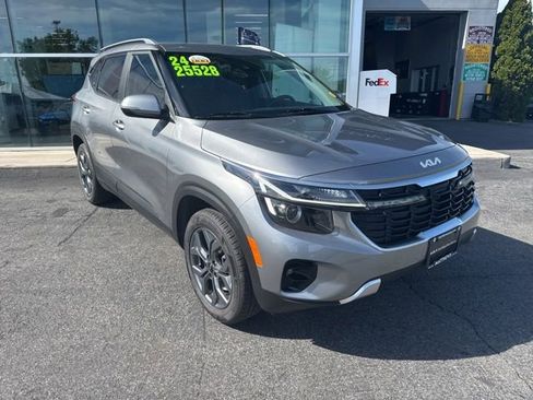 Certified 2024 Kia Seltos S AWD/4WD image 2
