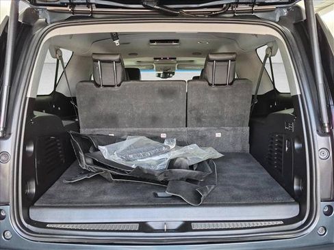Used 2019 Chevrolet Suburban Premier AWD/4WD image 6