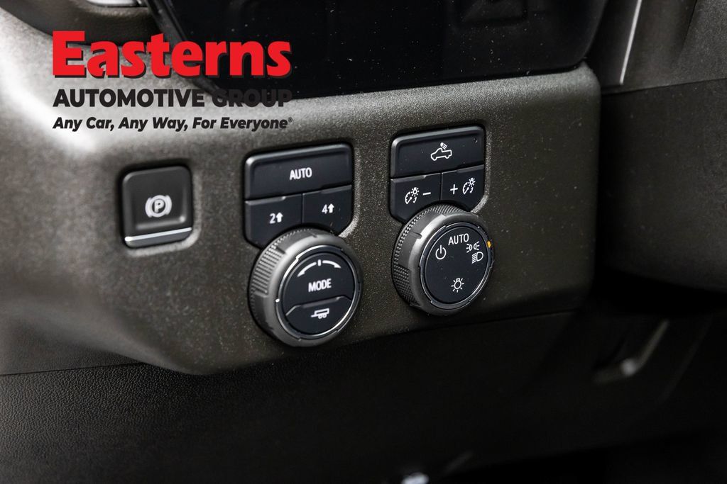 Used 2023 Chevrolet Silverado 1500 LT AWD/4WD image 23