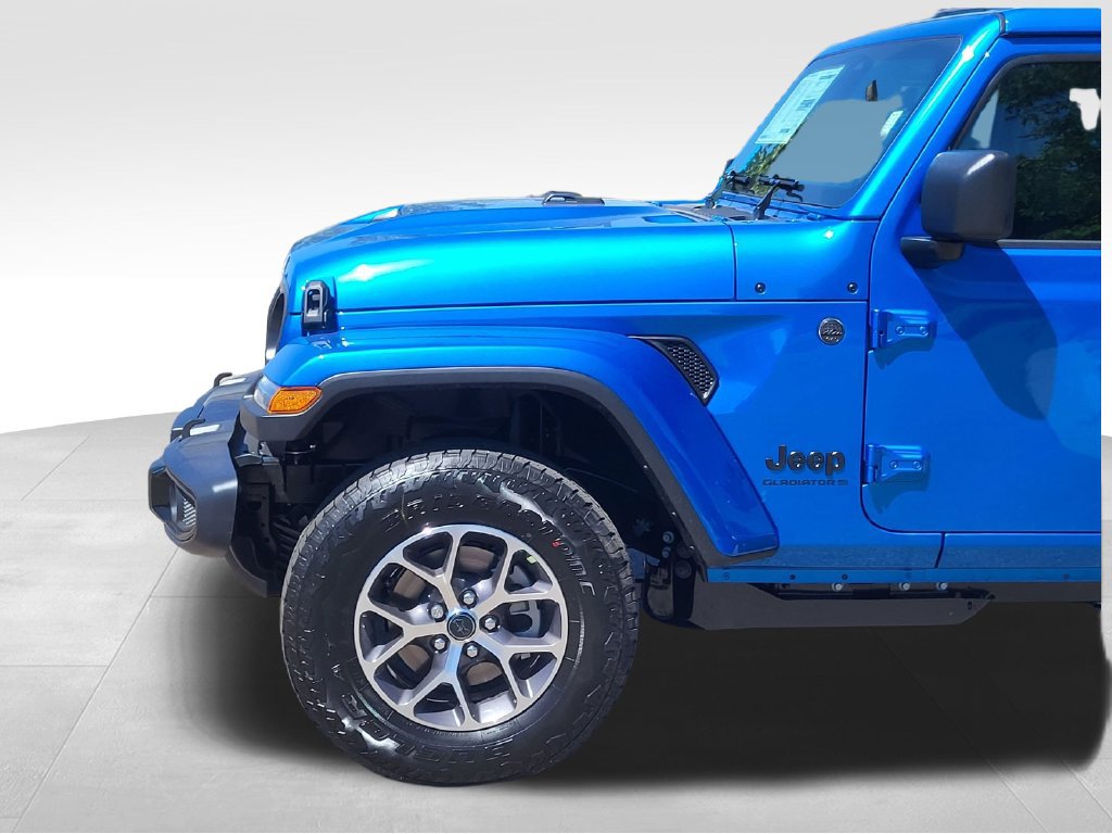 New 2026 Jeep Gladiator Sport AWD/4WD image 9