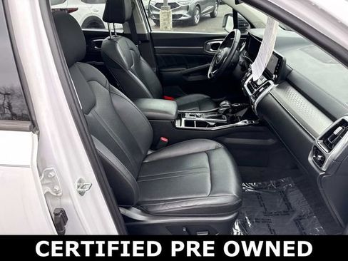 Used 2023 Kia Sorento SX image 9