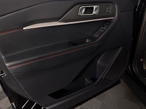 Used 2025 Ford Explorer ST-Line w/ ST-Line Street Pack image 26