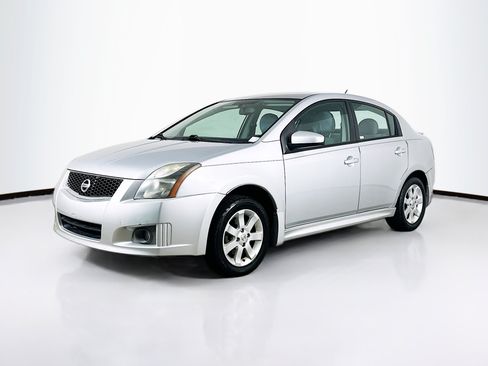 Used 2012 Nissan Sentra 2.0 SR FWD image 3