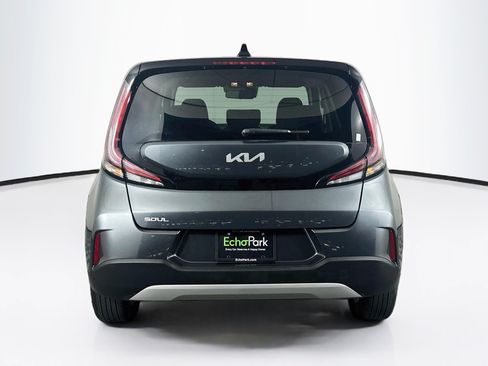 Used 2025 Kia Soul LX w/ LX Technology Package FWD image 7