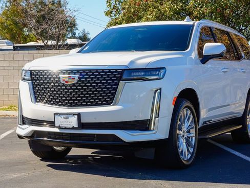 Certified 2021 Cadillac Escalade Premium Luxury image 2