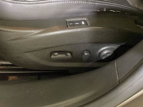 Used 2012 Buick LaCrosse Touring FWD image 16