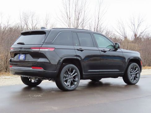 New 2026 Jeep Grand Cherokee Limited AWD/4WD image 3