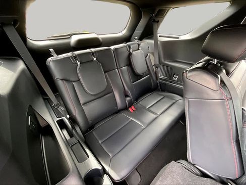 Used 2025 Ford Explorer ST-Line RWD image 35