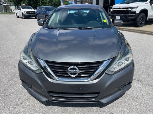 Used 2018 Nissan Altima 2.5 SL FWD image 2
