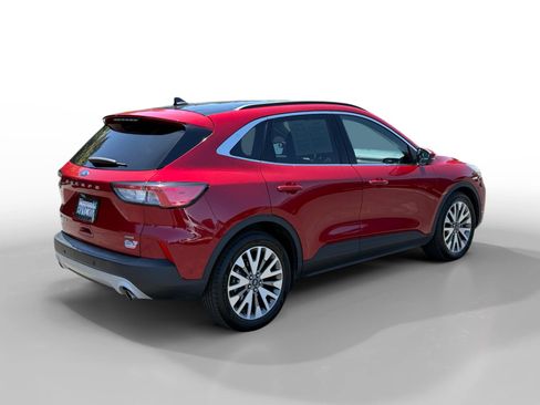 Used 2020 Ford Escape Titanium w/ Titanium Premium Package 2.0 FWD image 5