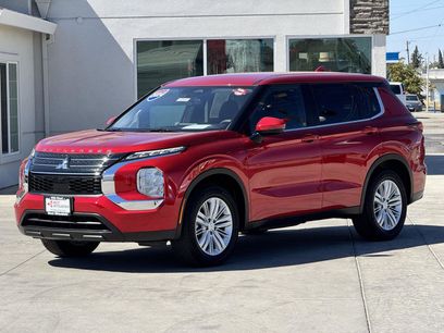 Used 2024 Mitsubishi Outlander ES