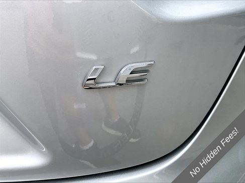 Used 2021 Toyota Corolla LE FWD image 8