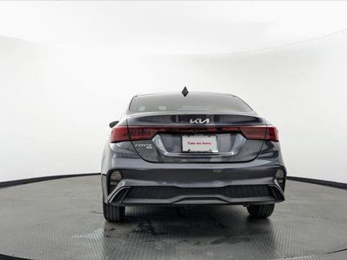 Used 2024 Kia Forte LX FWD image 7