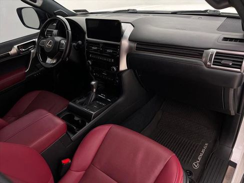 Certified 2023 Lexus GX 460 Premium w/ Premium Package image 18