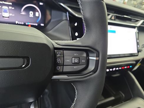 New 2026 Jeep Cherokee Overland AWD/4WD image 18