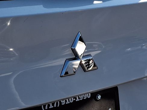 Used 2023 Mitsubishi Outlander SE AWD/4WD image 29