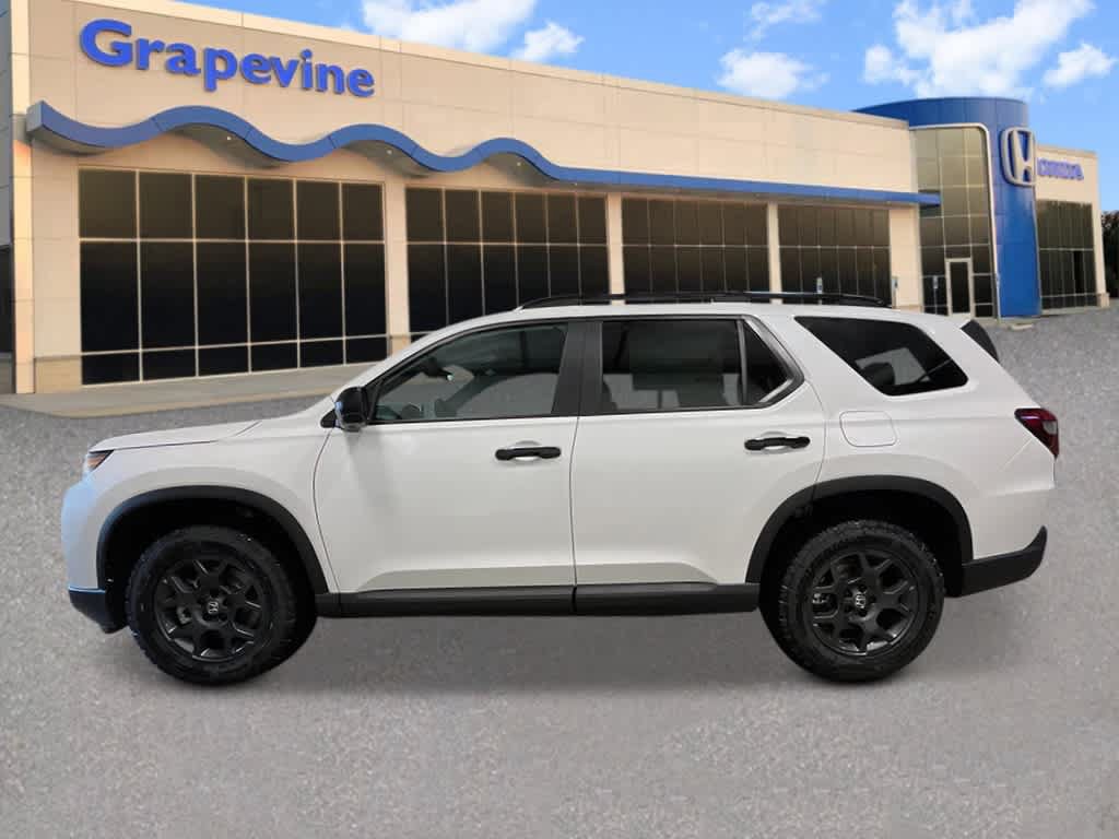 New 2026 Honda Pilot TrailSport image 2