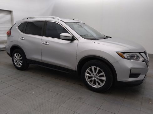 Used 2019 Nissan Rogue SV FWD image 11