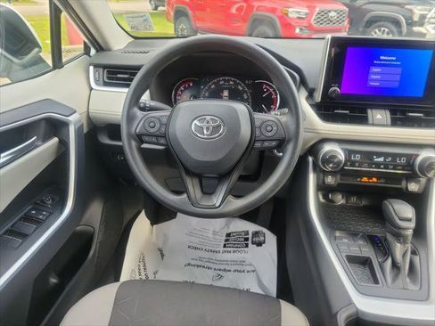 Certified 2025 Toyota RAV4 XLE FWD image 18