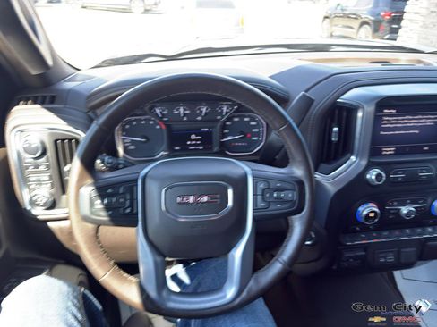 Used 2019 GMC Sierra 1500 SLT w/ Driver Alert Package I AWD/4WD image 16