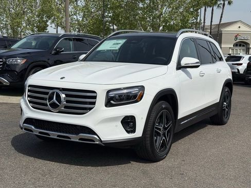 New 2026 Mercedes-Benz GLB 250 4MATIC image 9