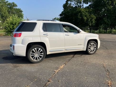 Used 2017 GMC Terrain Denali AWD/4WD image 5