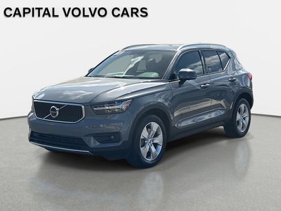 Used 2021 Volvo XC40 T5 Momentum
