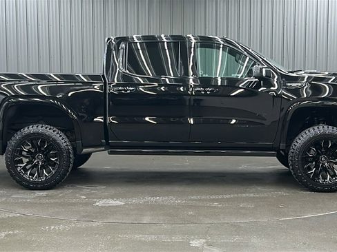 Used 2025 GMC Sierra 1500 Denali Ultimate image 6