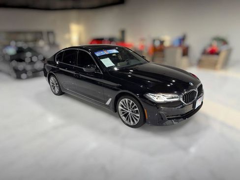 Used 2023 BMW 530i w/ Convenience Package RWD image 4