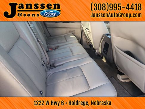 Used 2010 Ford Expedition EL XLT image 9