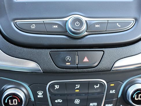 Used 2023 Chevrolet Equinox LT image 27