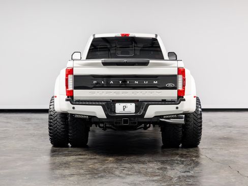 Used 2017 Ford F450 Platinum w/ Platinum Ultimate Package AWD/4WD image 17