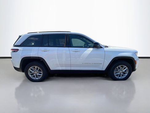 New 2026 Jeep Grand Cherokee Laredo X image 2