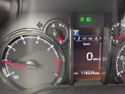 Used 2022 Toyota 4Runner SR5 image 15