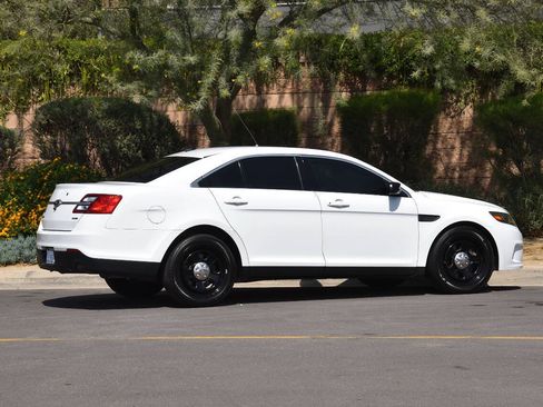 Used 2015 Ford Taurus Police Interceptor AWD image 25