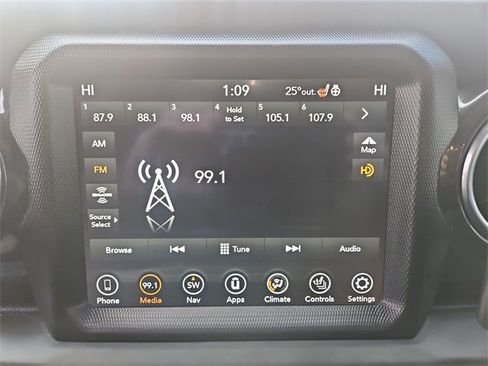 Used 2021 Jeep Wrangler Unlimited Sahara image 13