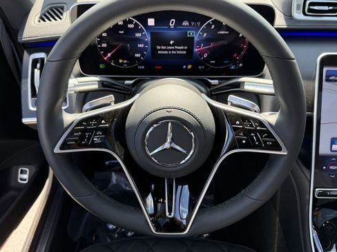 New 2025 Mercedes-Benz S 580 4MATIC Sedan image 19