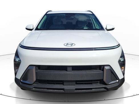 Used 2025 Hyundai Kona SEL AWD/4WD image 2