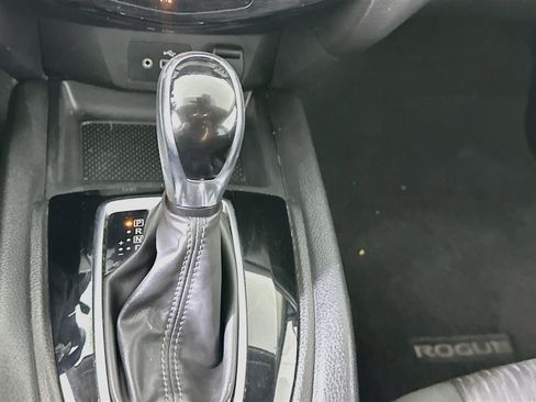 Used 2019 Nissan Rogue SV AWD/4WD image 23