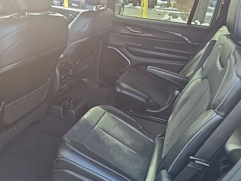 Used 2021 Jeep Grand Cherokee L Laredo image 5