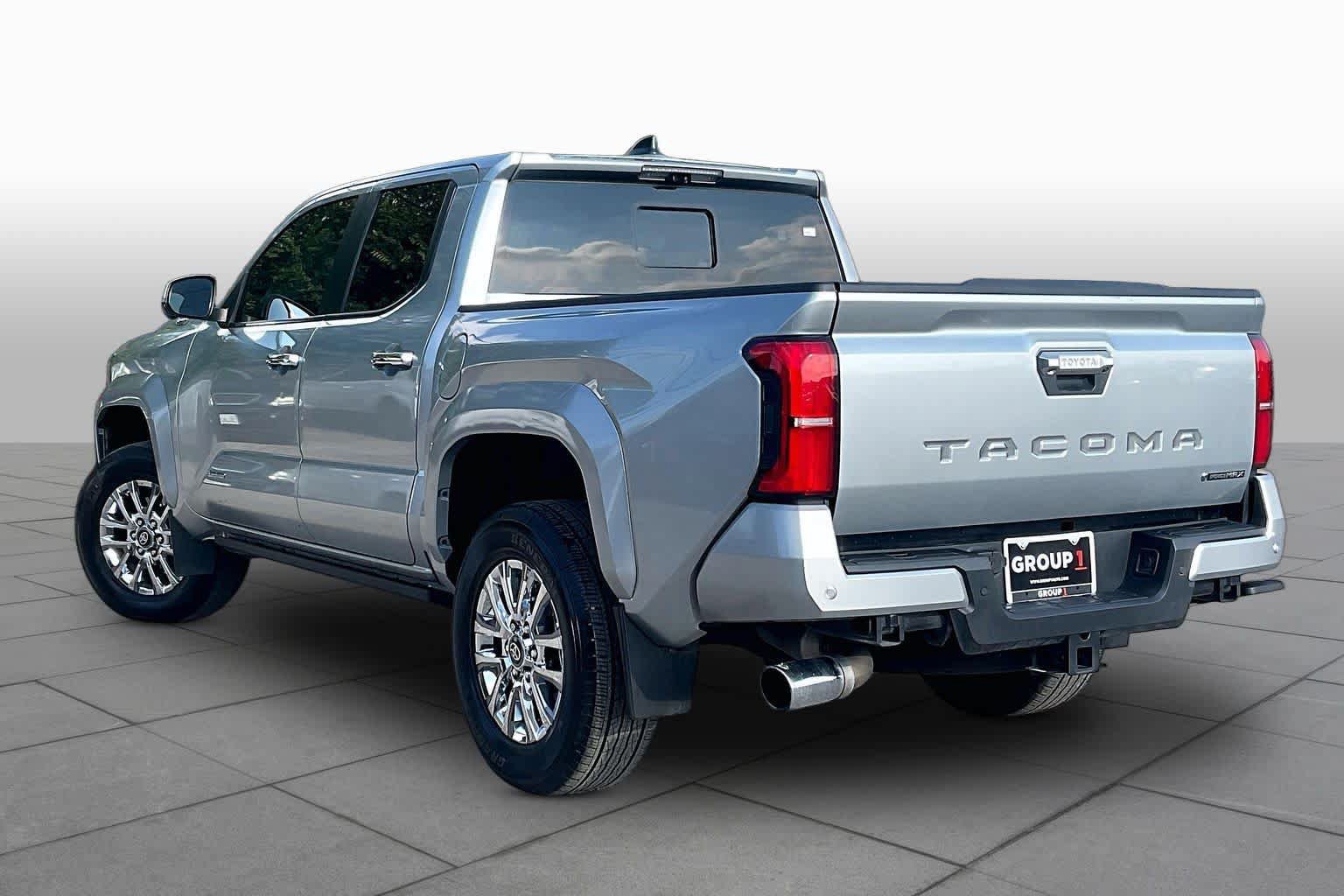 Used 2024 Toyota Tacoma Limited AWD/4WD image 12