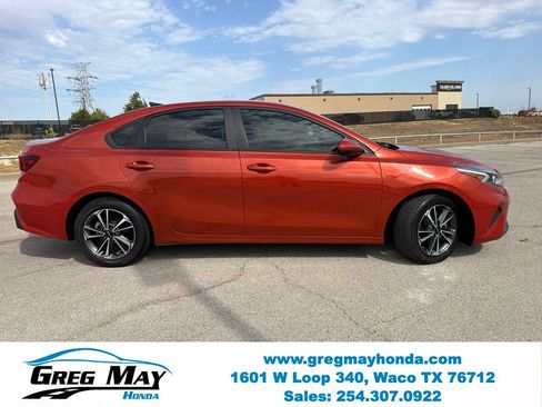 Used 2023 Kia Forte LXS FWD image 2