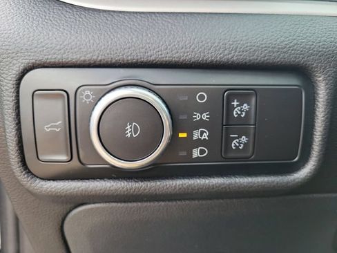 Certified 2024 Ford Explorer XLT w/ Equipment Group 202A AWD/4WD image 15